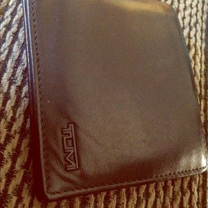 Tumi wallet